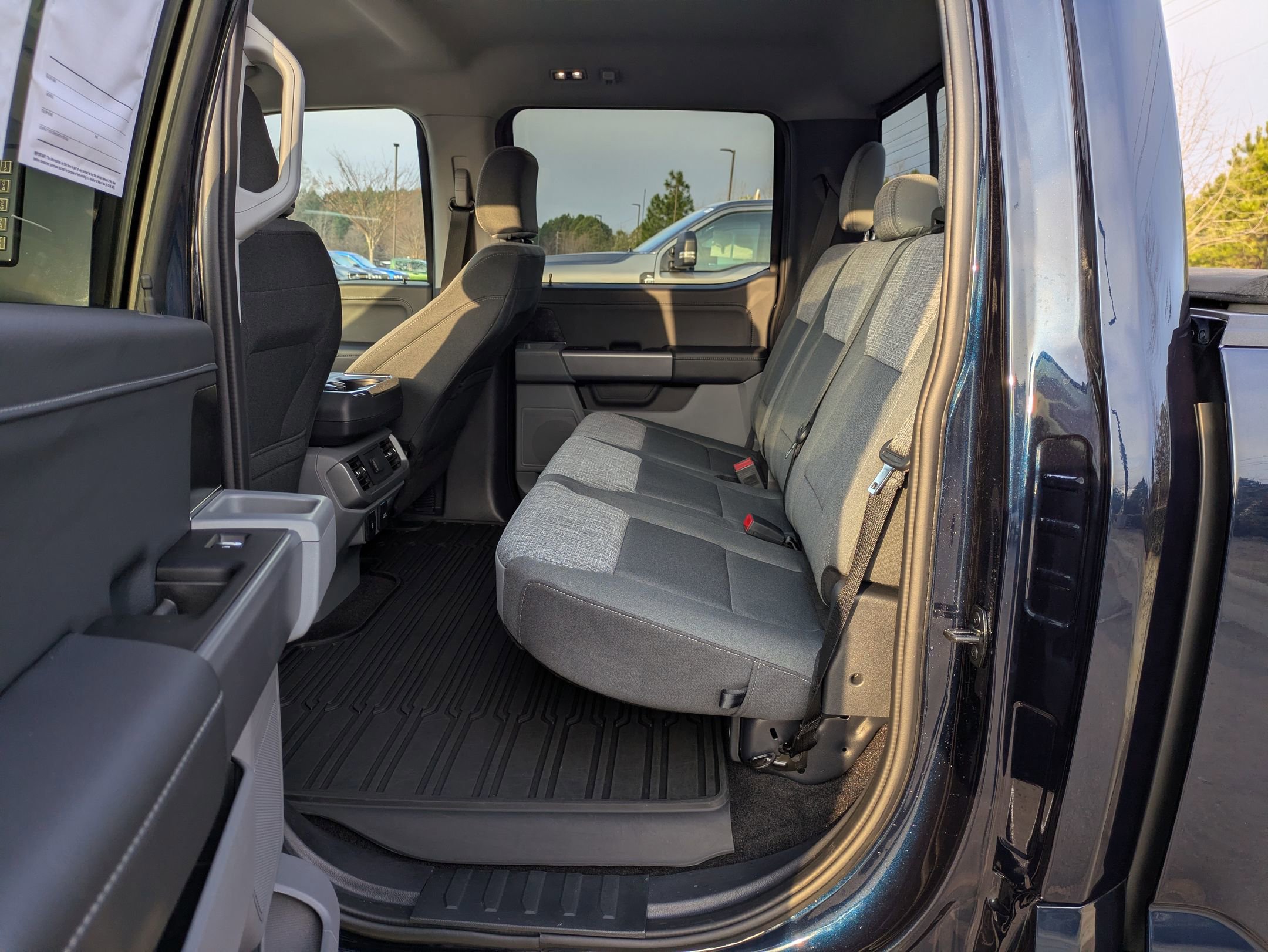 Certified 2022 Ford F150 XLT w/ Equipment Group 302A High image 30