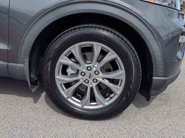 Certified 2020 Ford Explorer XLT w/ Equipment Group 202A AWD/4WD image 11