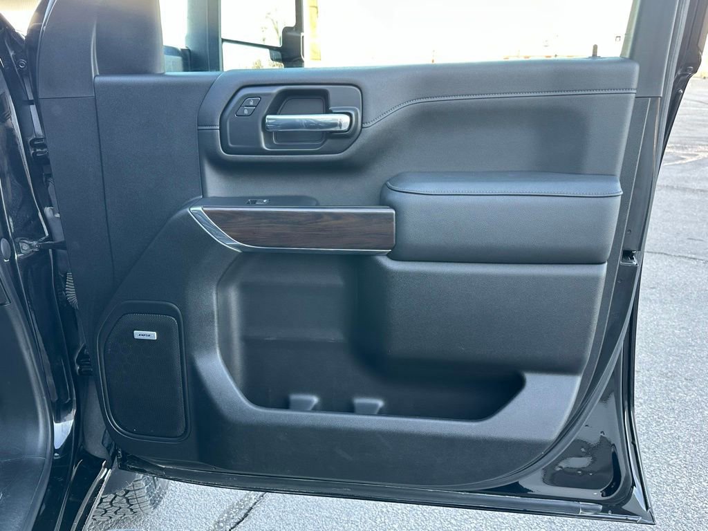 Used 2022 GMC Sierra 2500 SLT w/ SLT Premium Package image 25