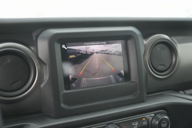 Used 2023 Jeep Gladiator Willys image 26