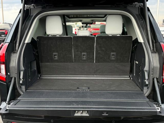 Certified 2025 Ford Expedition Platinum image 40