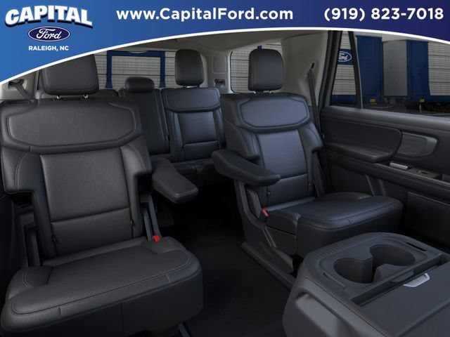 Certified 2025 Ford Expedition Platinum w/ Driver's Package AWD/4WD image 11