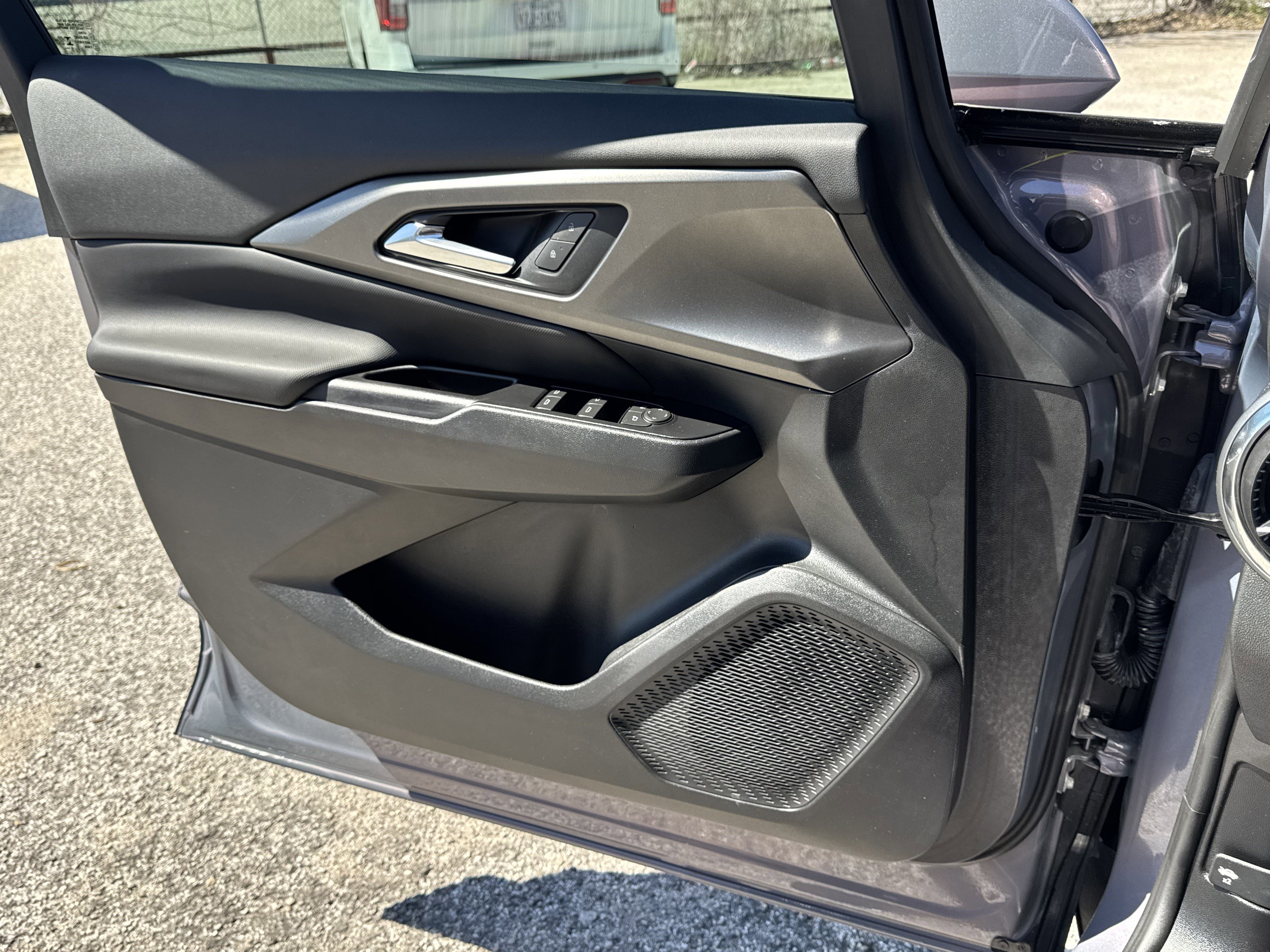 Used 2026 Chevrolet Equinox EV LT image 22