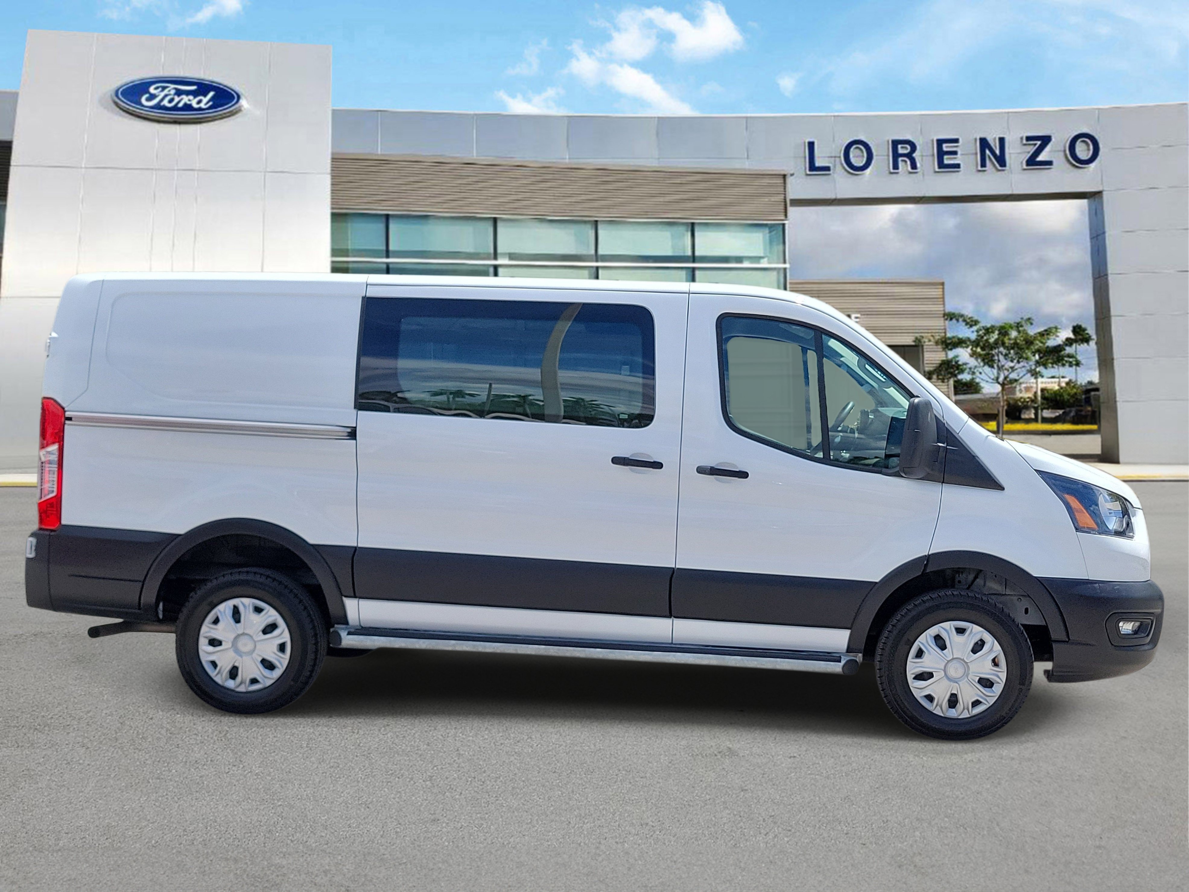 Certified 2025 Ford Transit 250 Low Roof w/ Exterior Upgrade Package RWD image 4