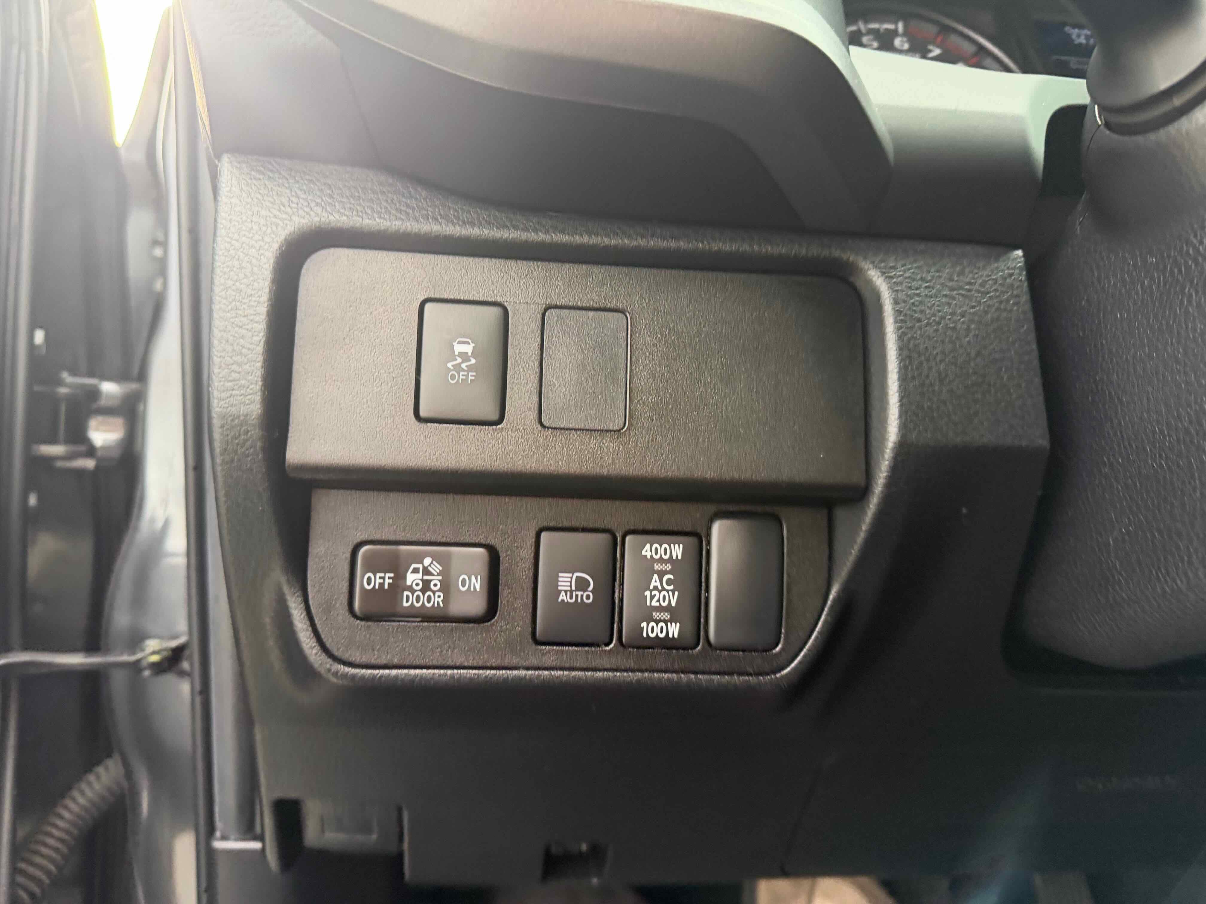 Used 2022 Toyota Tacoma TRD Off-Road image 26