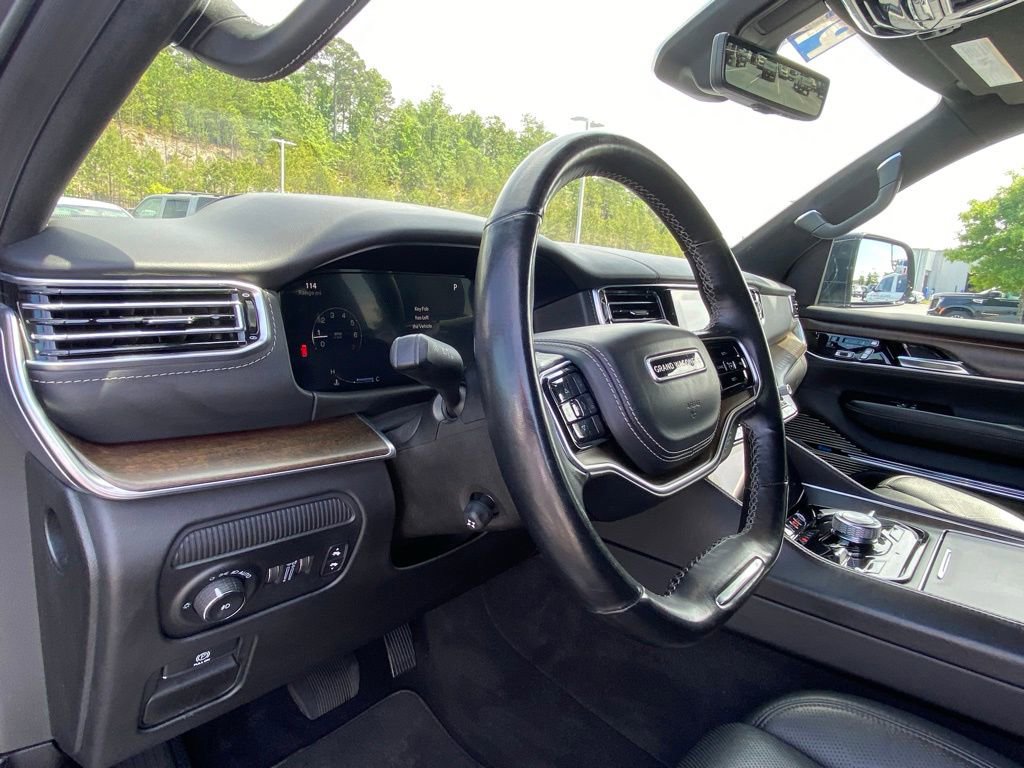 Used 2023 Jeep Grand Wagoneer Series II AWD/4WD image 9