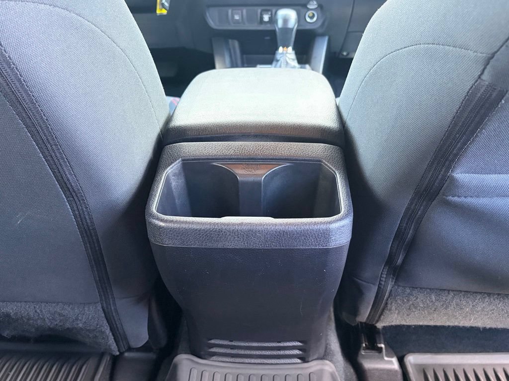 Used 2021 Toyota Tacoma SR5 AWD/4WD image 26