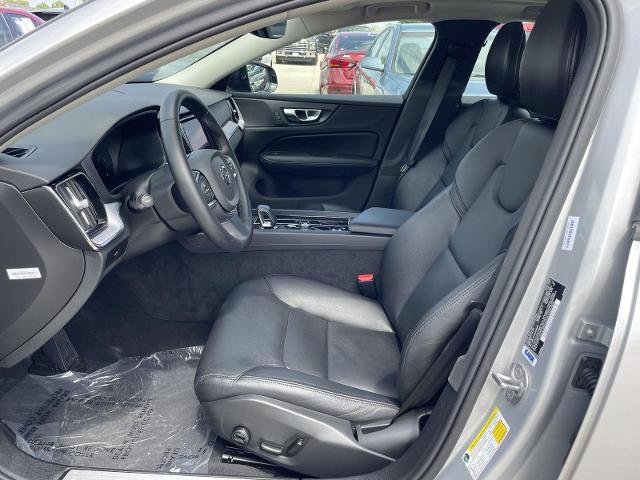 Used 2025 Volvo S60 B5 Core image 17