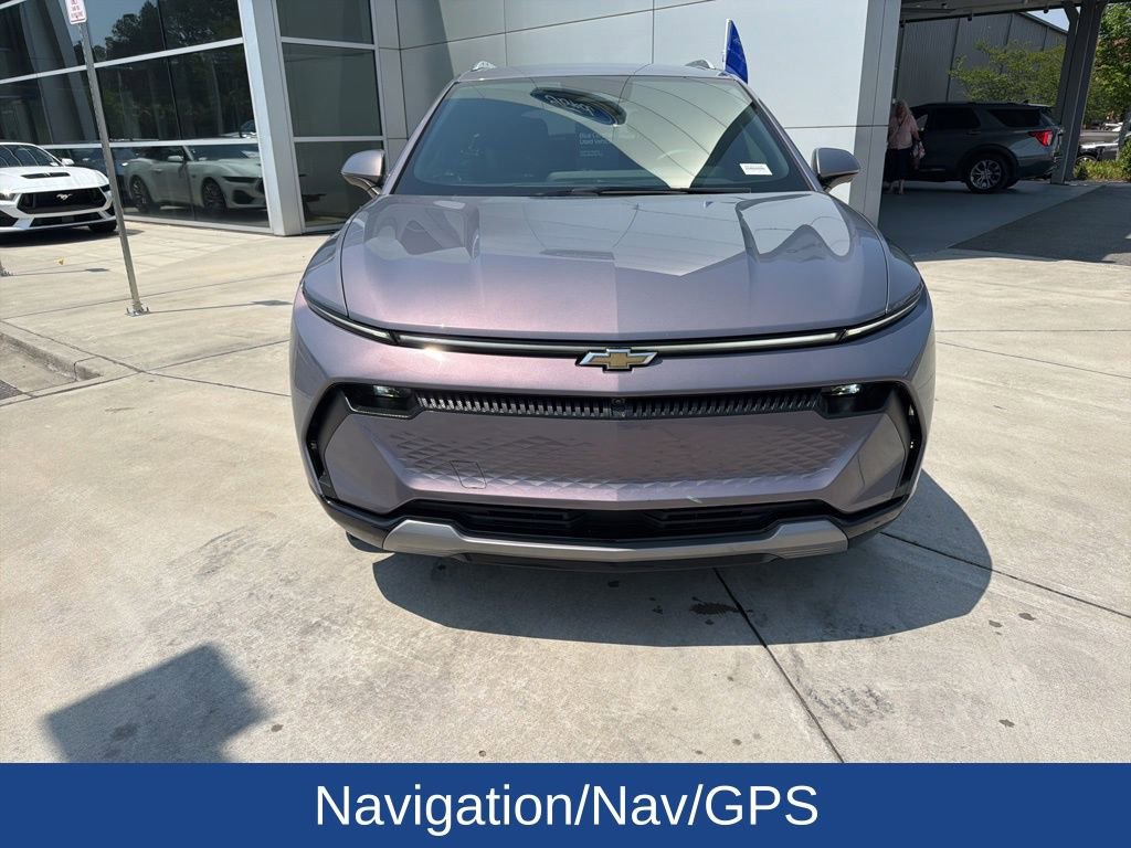 Used 2025 Chevrolet Equinox EV LT w/ Convenience Package AWD/4WD image 3