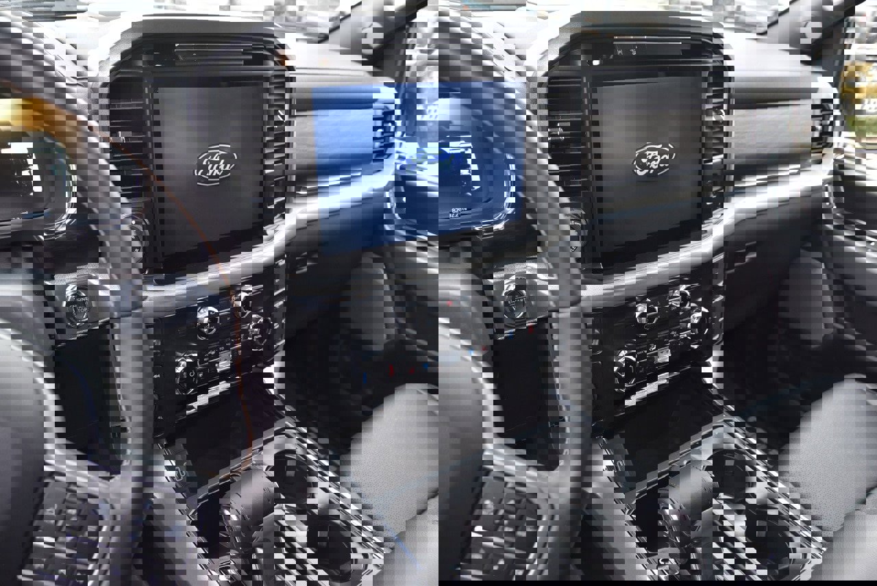 Certified 2025 Ford F150 Lariat w/ Equipment Group 501A Mid image 10