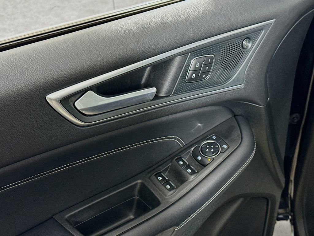 Certified 2024 Ford Edge Titanium image 21