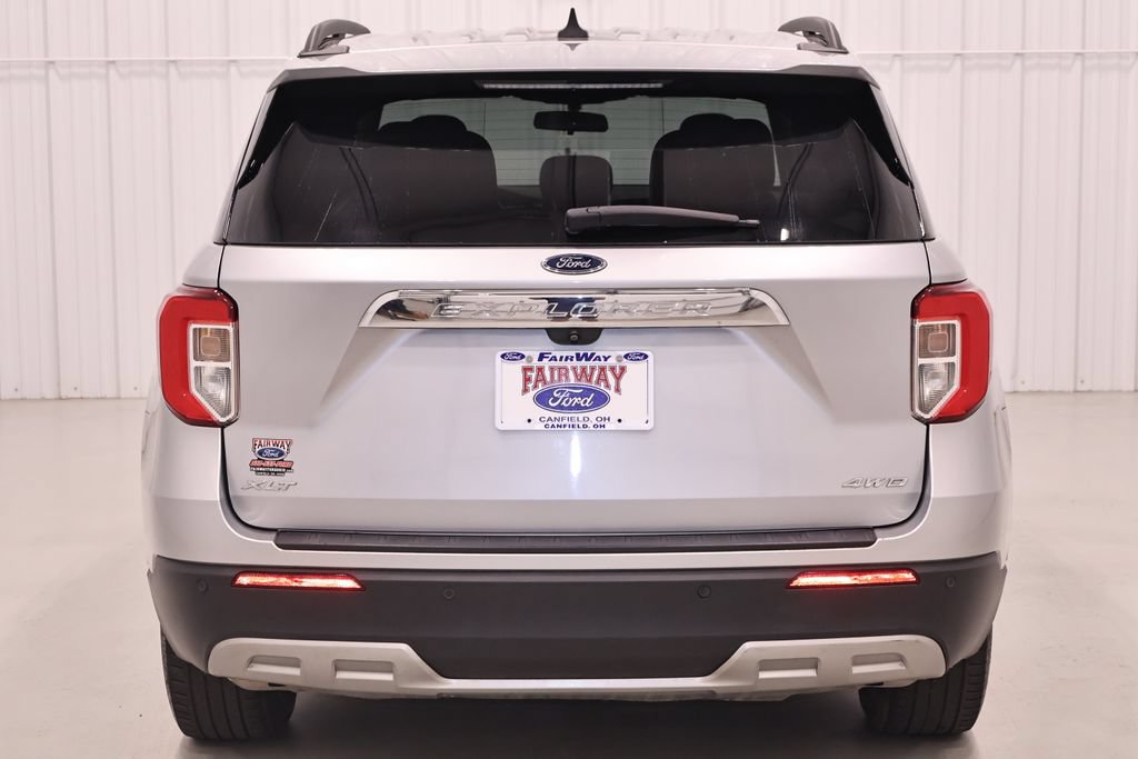 Certified 2021 Ford Explorer XLT w/ Equipment Group 202A AWD/4WD image 9