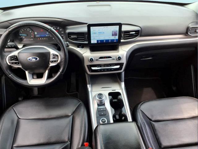 Certified 2022 Ford Explorer XLT w/ Equipment Group 202A AWD/4WD image 25