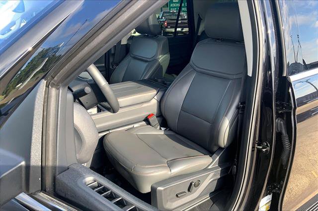 Certified 2025 Ford Expedition Active AWD/4WD image 25