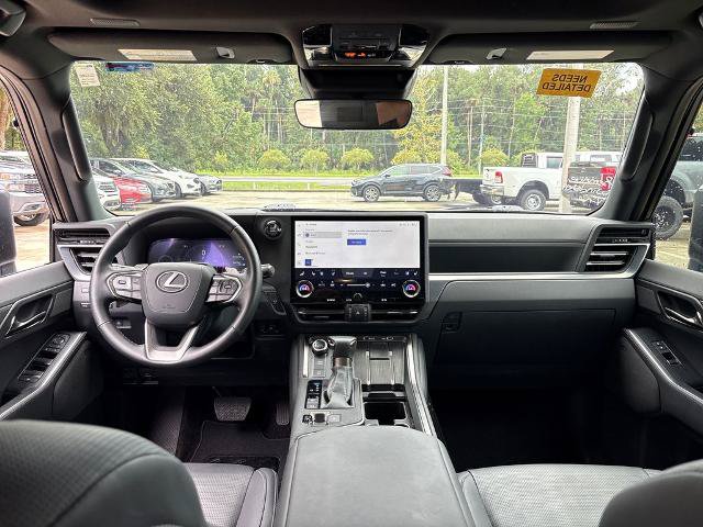 Used 2025 Lexus GX 550 w/ Accessory Package (Z1) AWD/4WD image 7