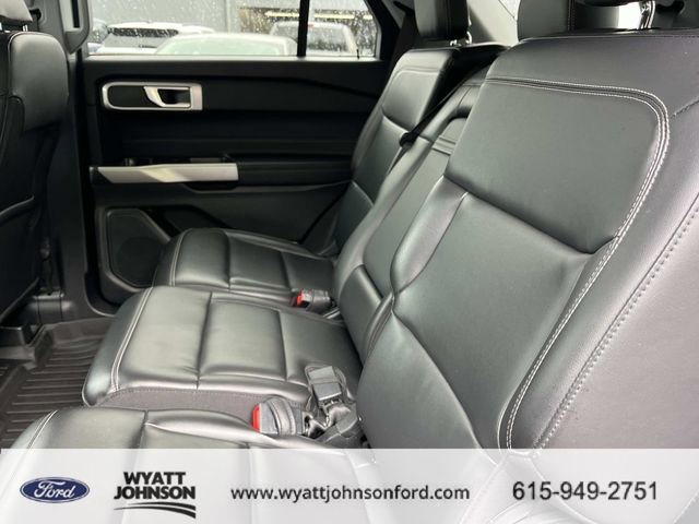 Certified 2022 Ford Explorer XLT w/ Equipment Group 202A image 19