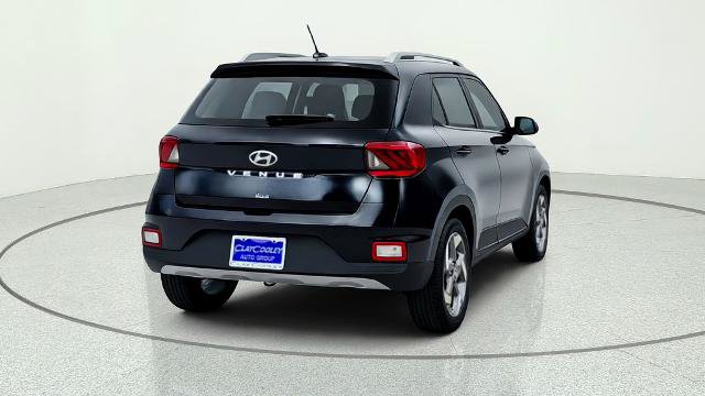 Used 2025 Hyundai Venue SEL FWD image 7