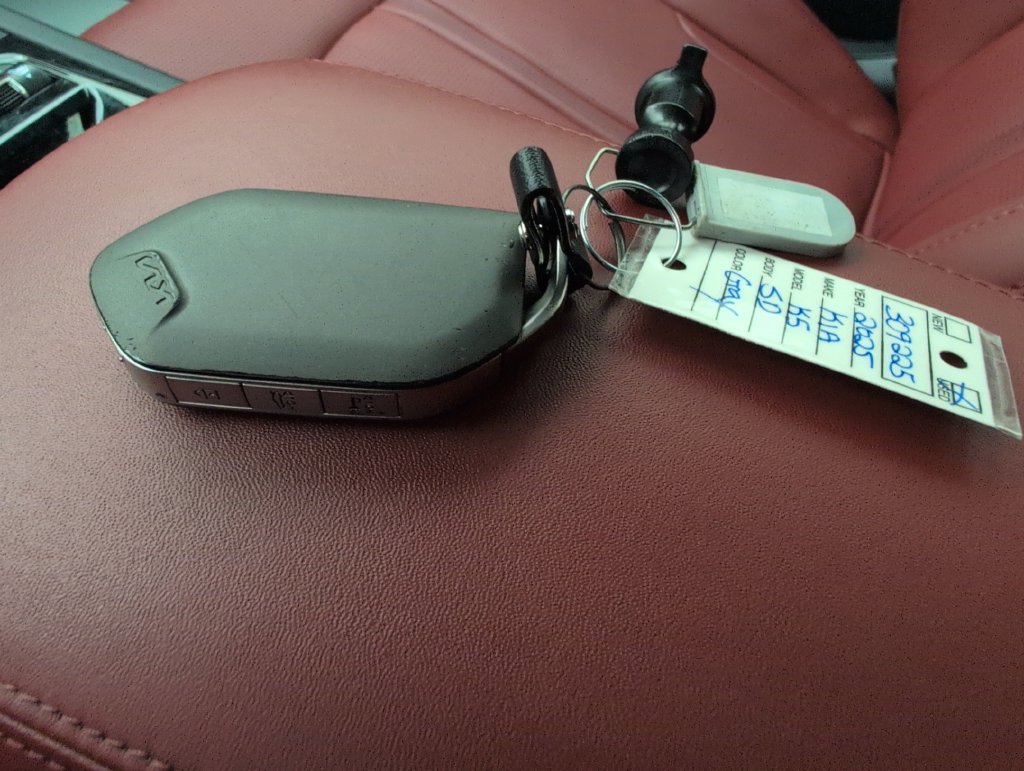 Used 2025 Kia K5 GT-Line w/ GT-Line Premium Package FWD image 39