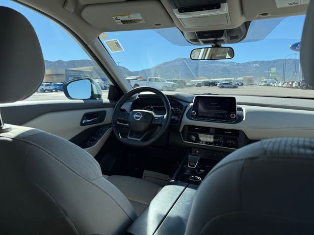 Used 2025 Nissan Rogue SV AWD/4WD image 17