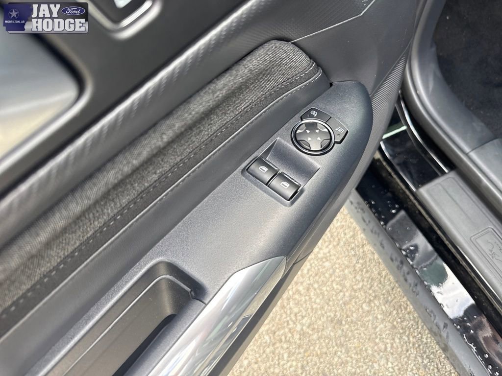 Certified 2025 Ford Mustang Coupe RWD image 12