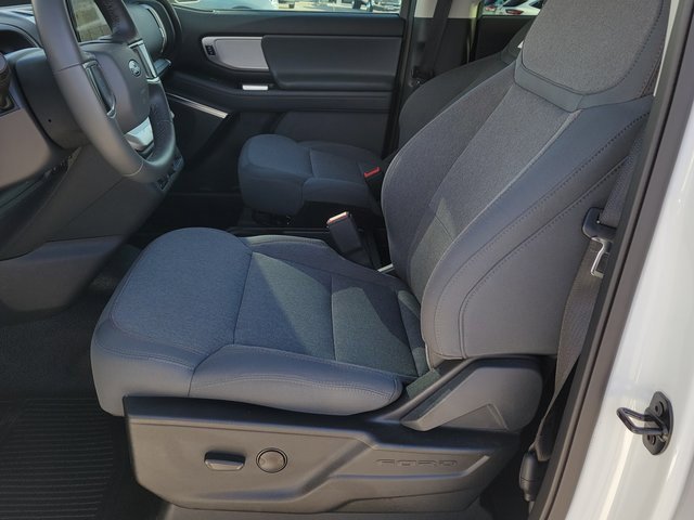 Certified 2025 Ford Expedition XL image 6