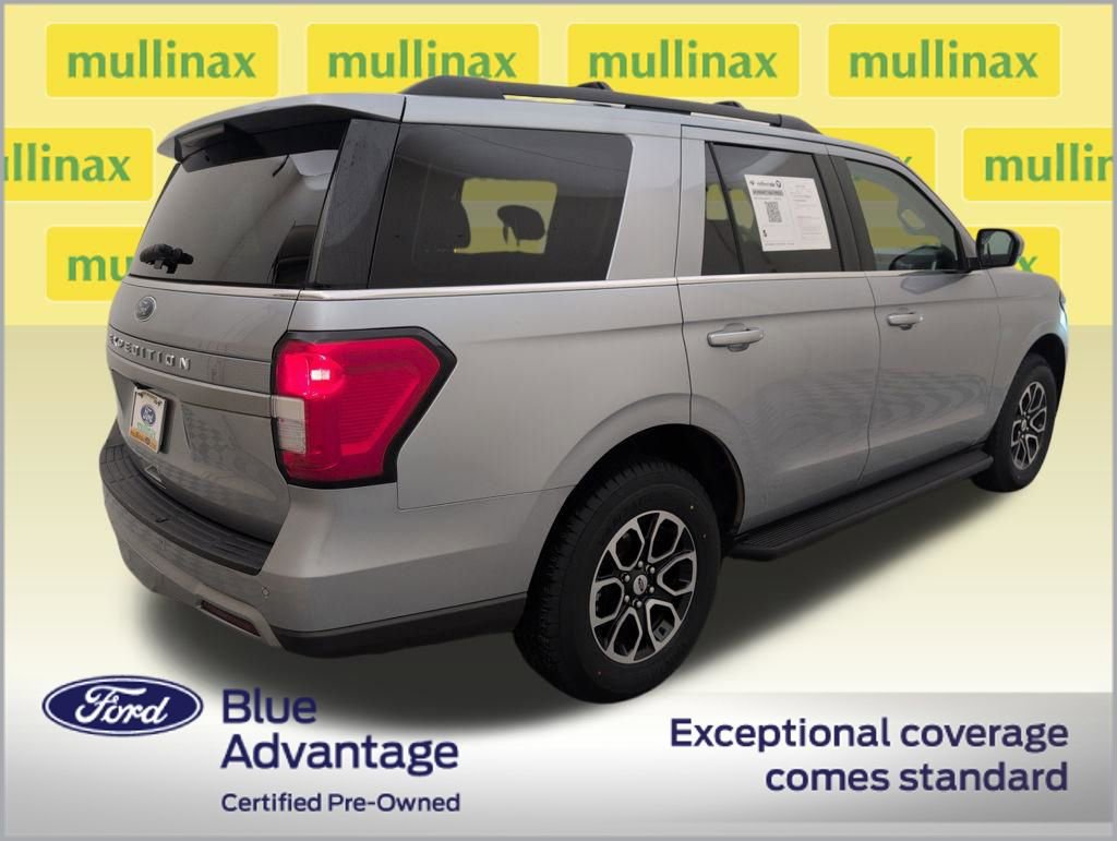 Certified 2024 Ford Expedition XLT image 3