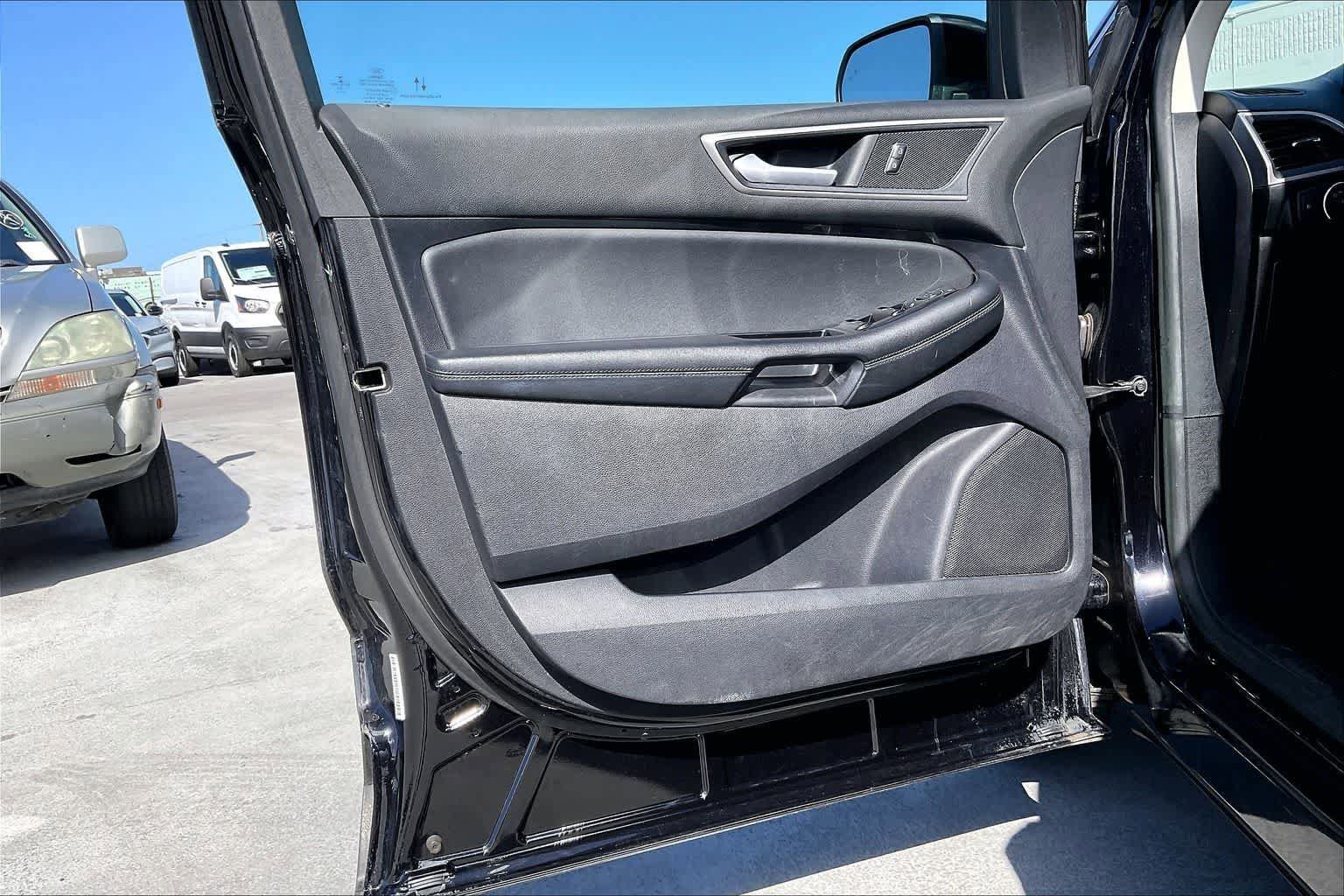 Certified 2020 Ford Edge SEL FWD image 27