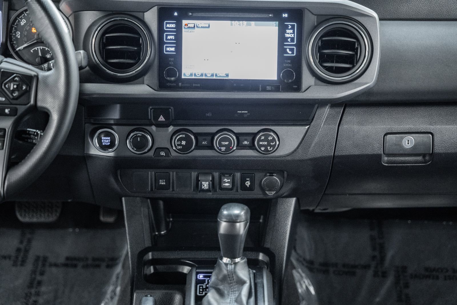 Used 2019 Toyota Tacoma TRD Sport image 28