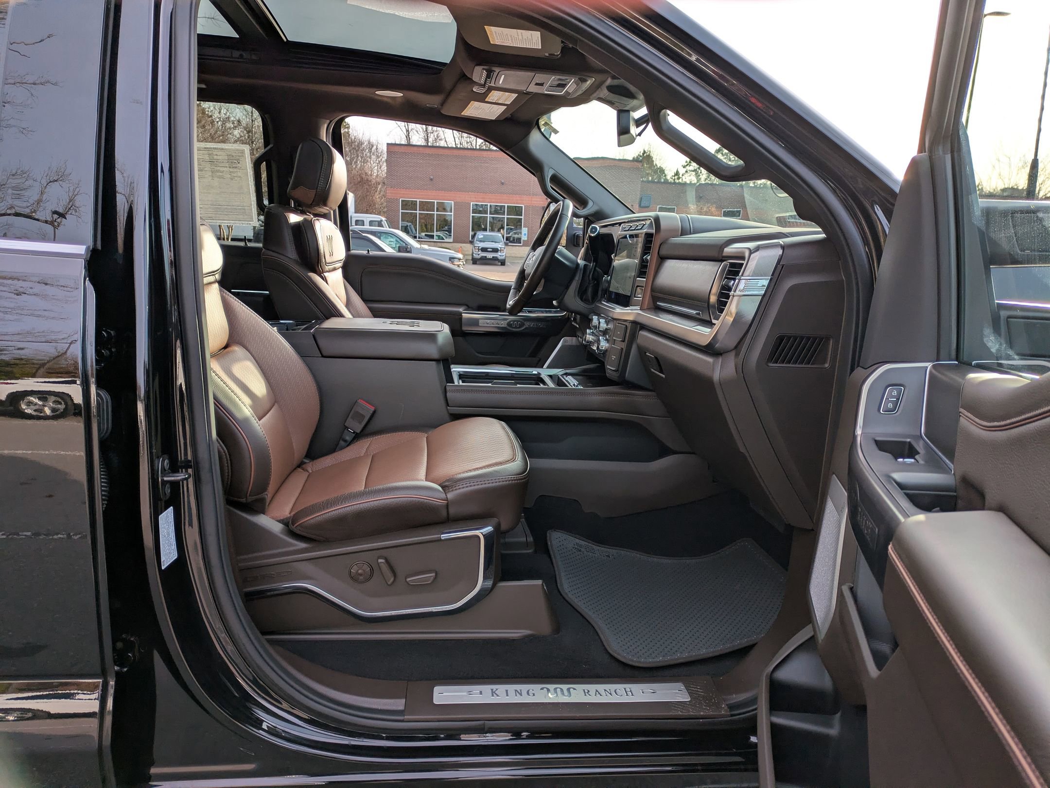 Certified 2024 Ford F250 King Ranch w/ Chrome Package image 43