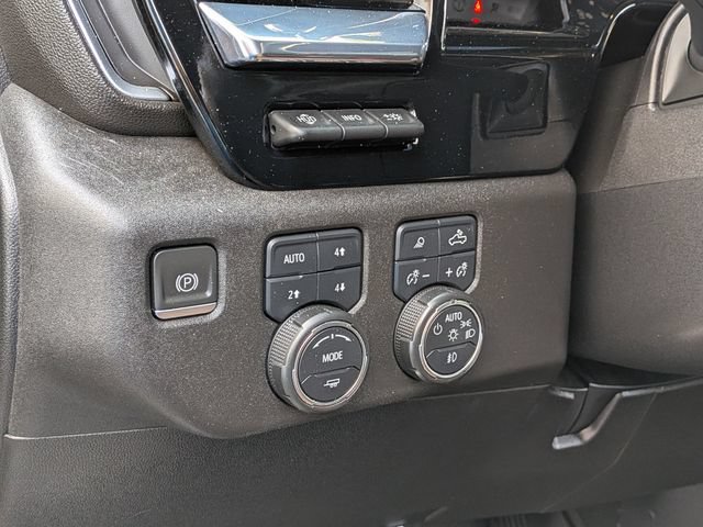 Used 2024 Chevrolet Silverado 3500 High Country w/ Technology Package AWD/4WD image 17