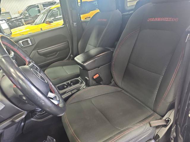 Used 2021 Jeep Wrangler Unlimited Rubicon w/ Cold Weather Group AWD/4WD image 14