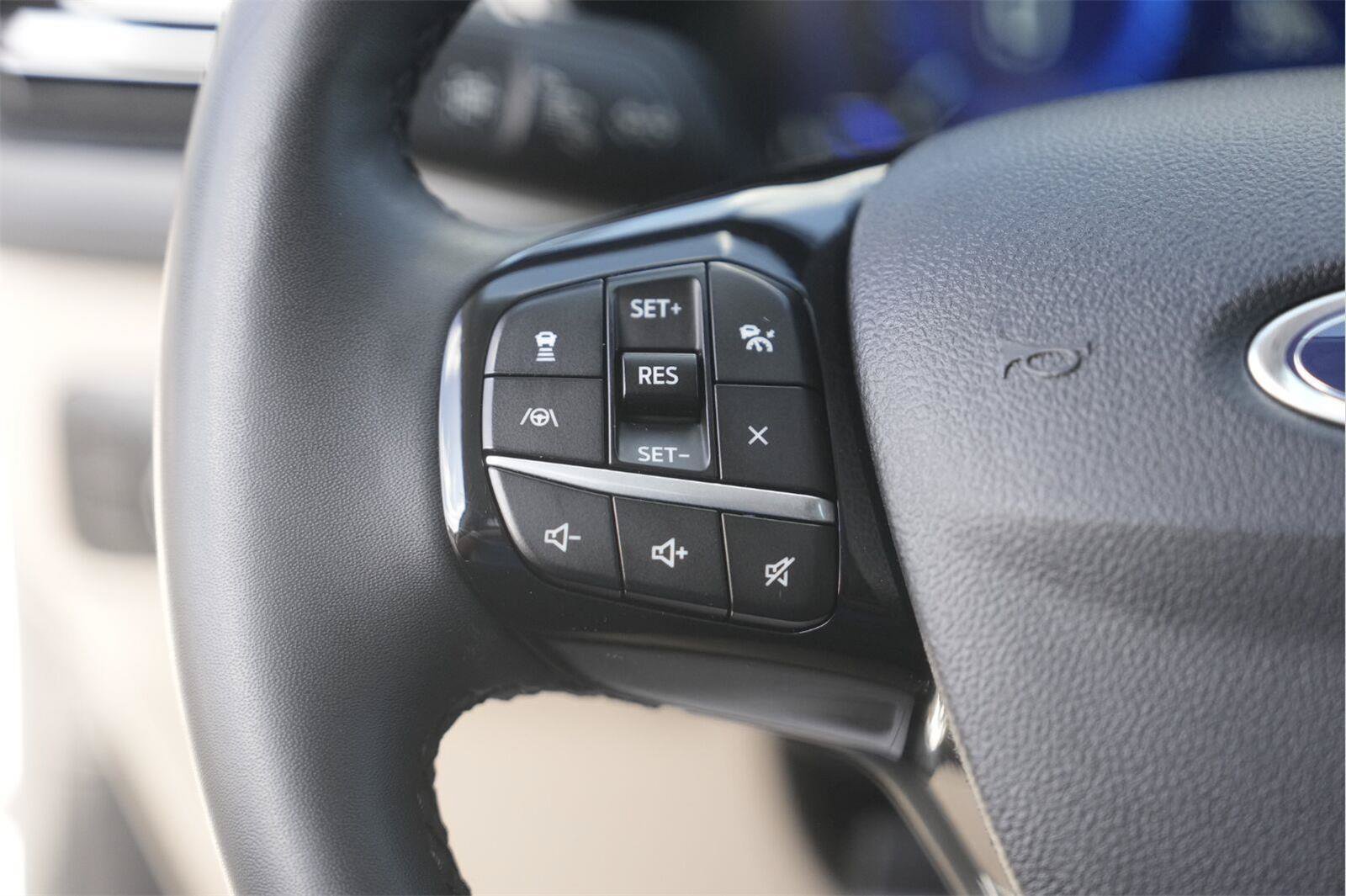Certified 2022 Ford Escape SEL w/ Technology Package FWD image 22