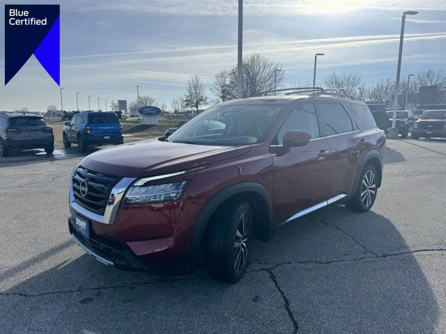 Used 2024 Nissan Pathfinder Platinum w/ Cargo Package image 1