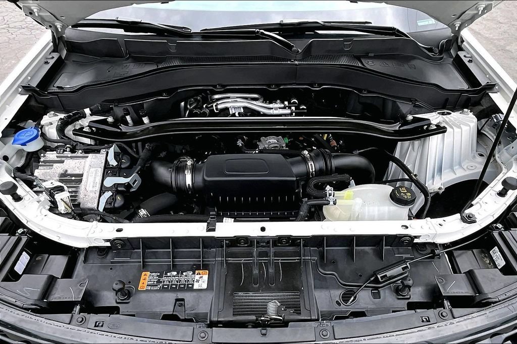 Certified 2025 Ford Explorer ST AWD/4WD image 5