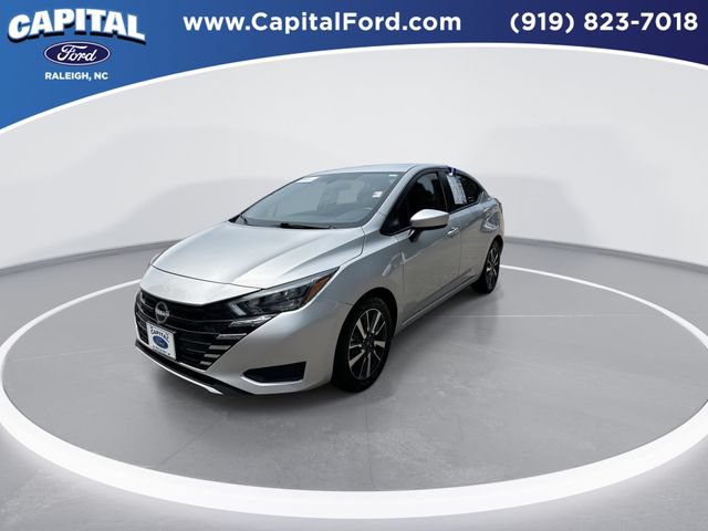 Used 2025 Nissan Versa SV FWD image 4