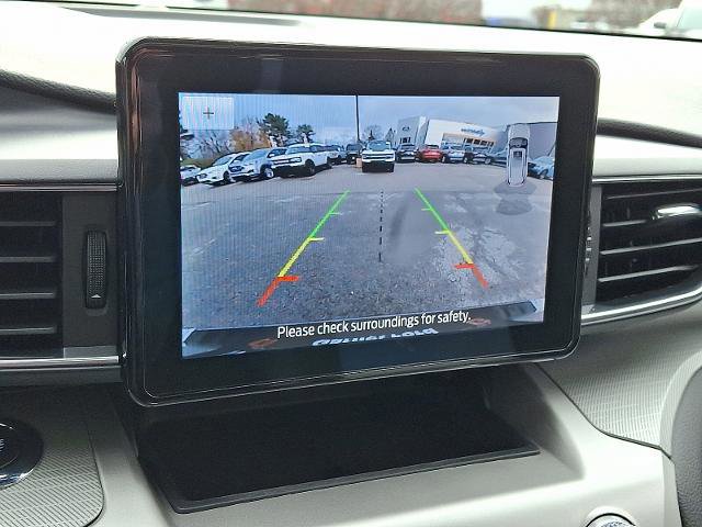 Certified 2022 Ford Explorer XLT w/ Equipment Group 202A image 19