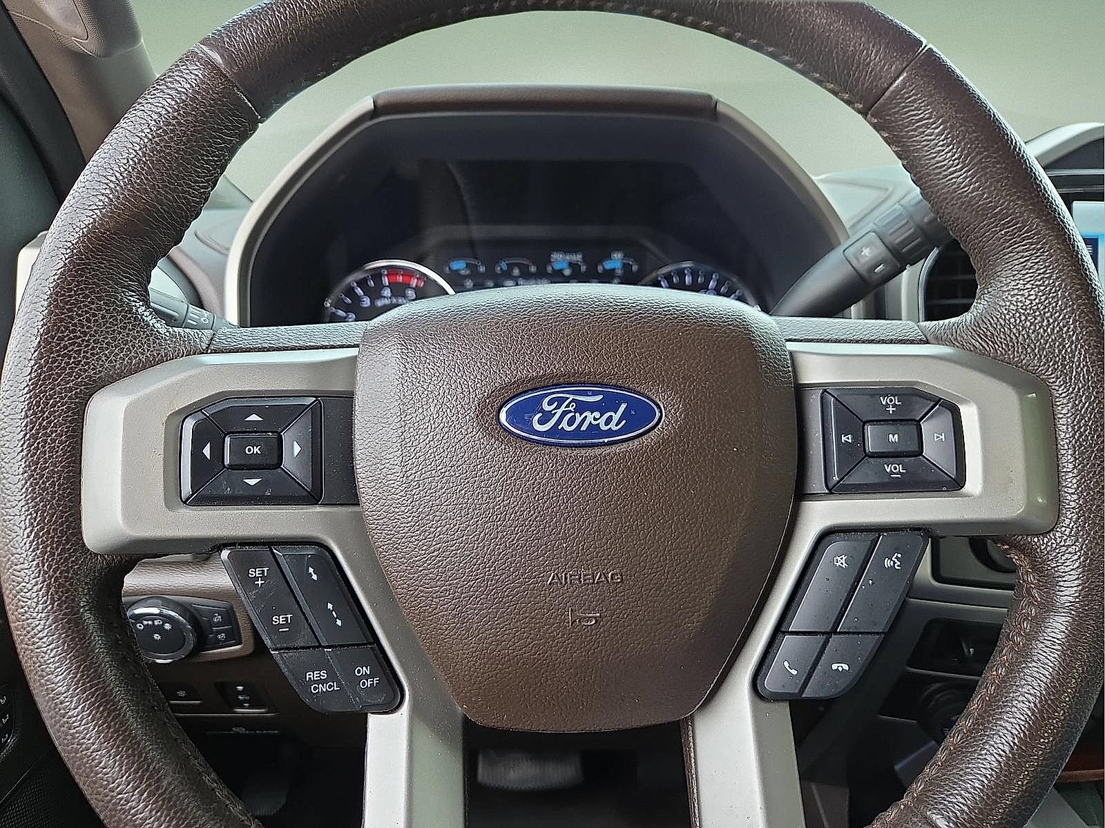 Certified 2022 Ford F250 King Ranch w/ King Ranch Ultimate Package AWD/4WD image 24