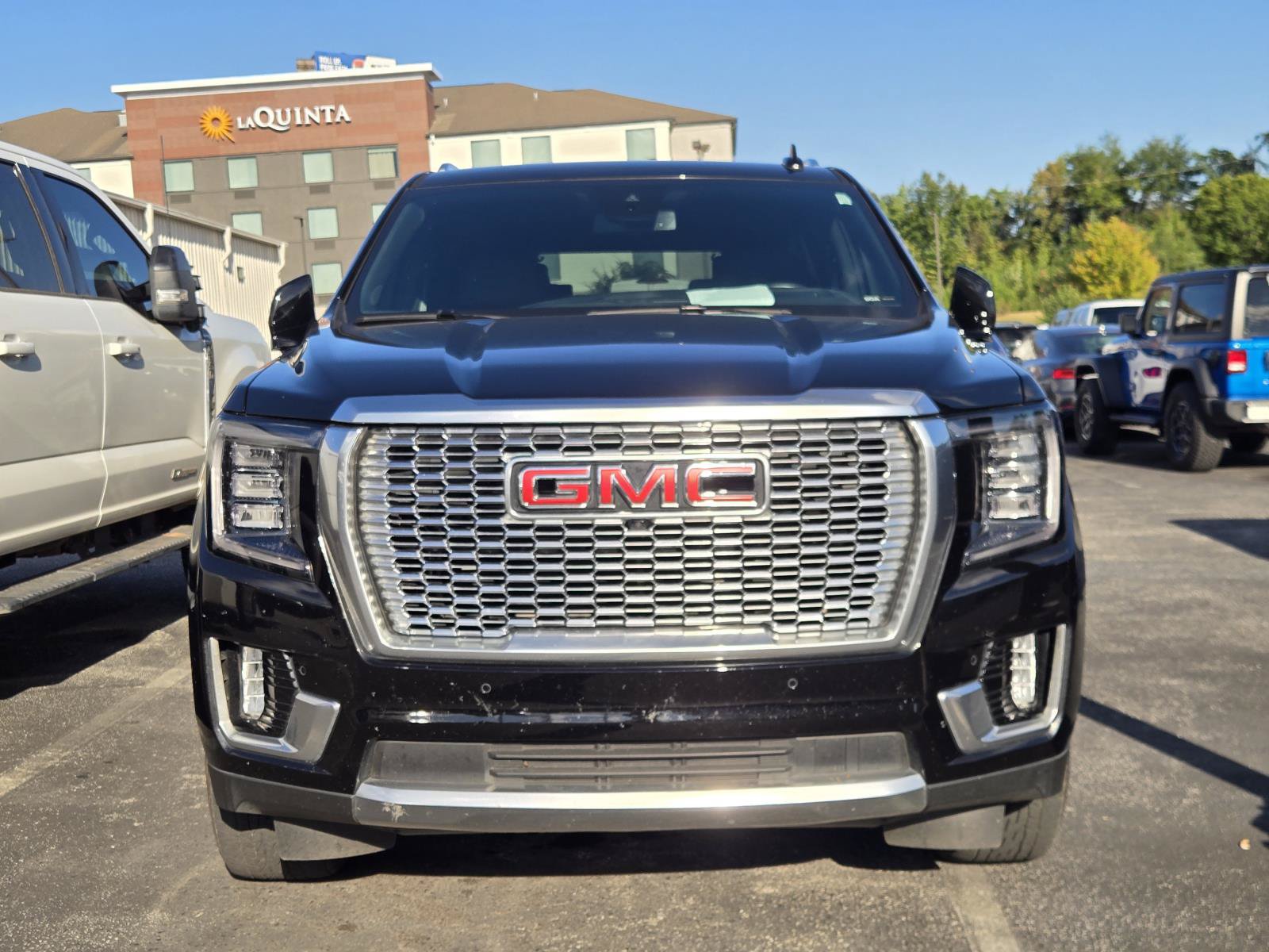 Used 2024 GMC Yukon XL Denali w/ Max Trailering Package AWD/4WD image 2
