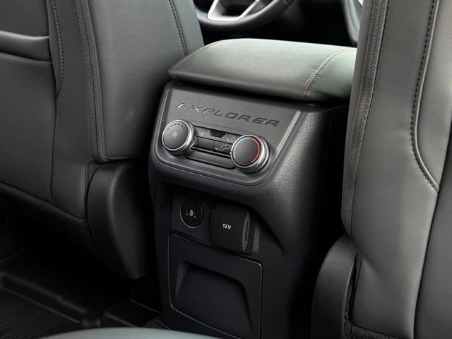 Certified 2025 Ford Explorer Active w/ Active Comfort Package AWD/4WD image 18