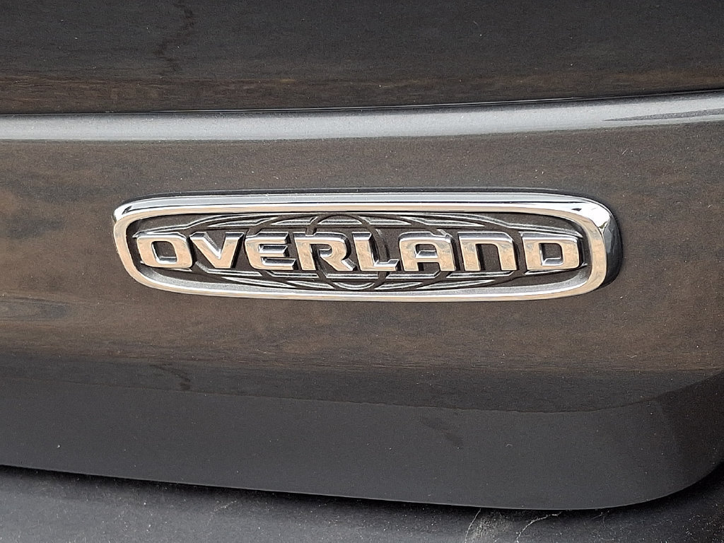 Used 2022 Jeep Grand Cherokee Overland AWD/4WD image 30