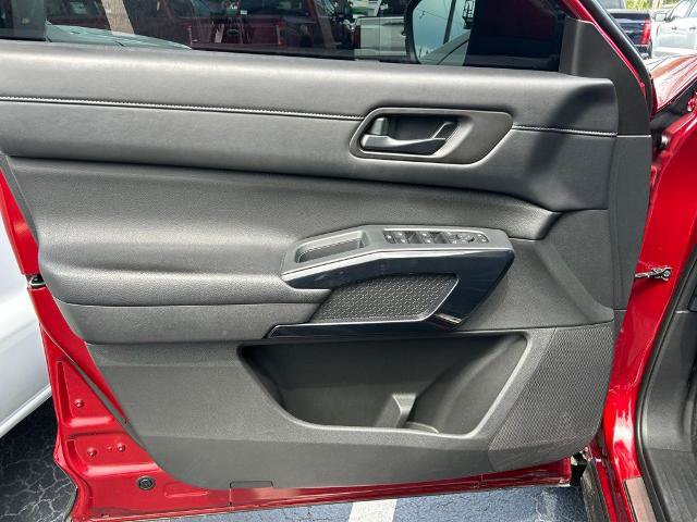 Used 2024 Nissan Pathfinder SV w/ SV Premium Package FWD image 17