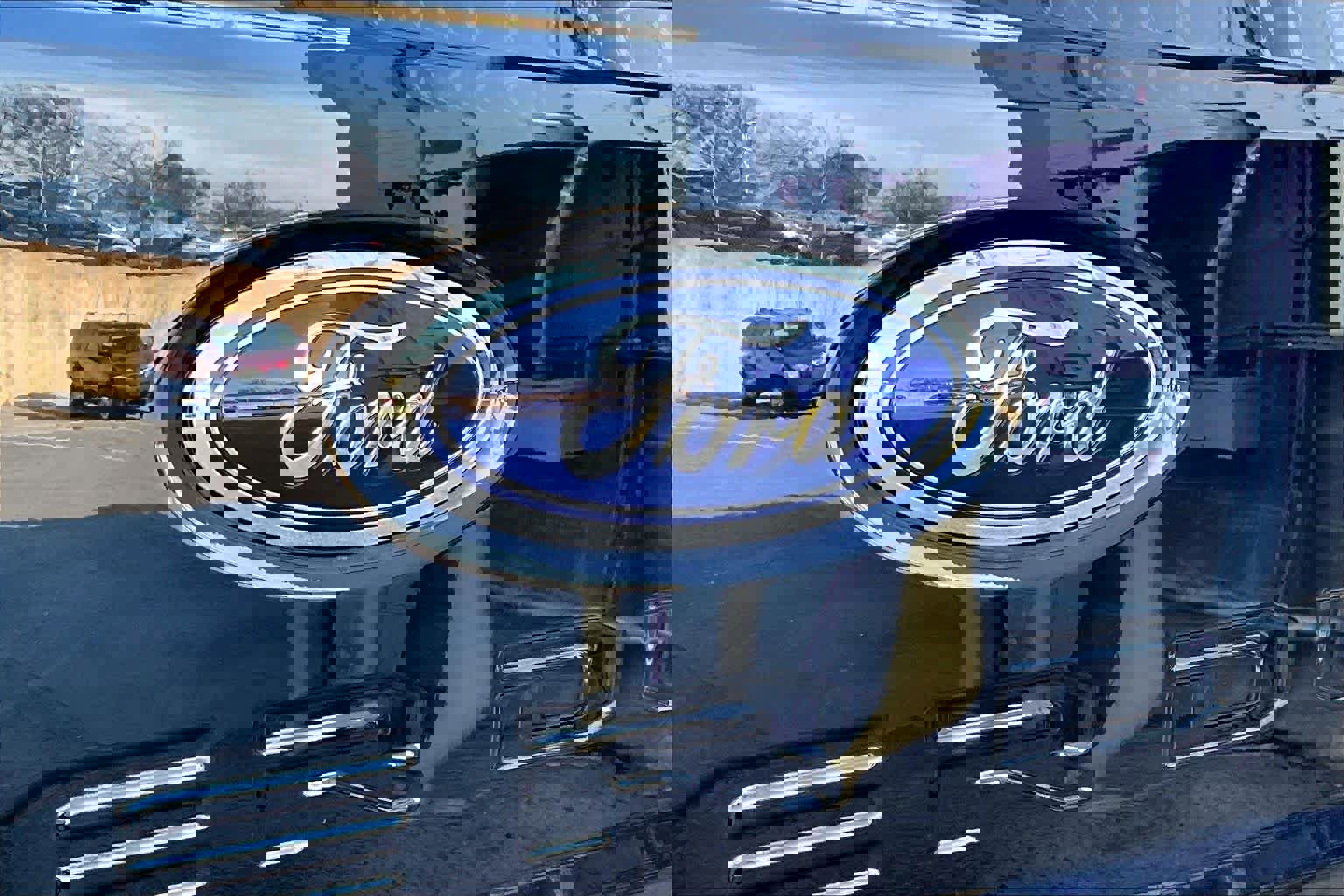 Certified 2023 Ford F250 Lariat w/ Tremor Off-Road Package image 32