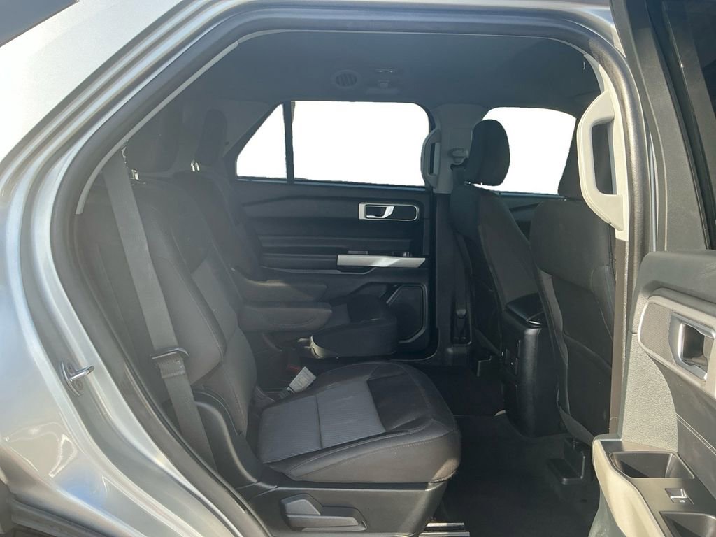 Certified 2023 Ford Explorer XLT RWD image 23