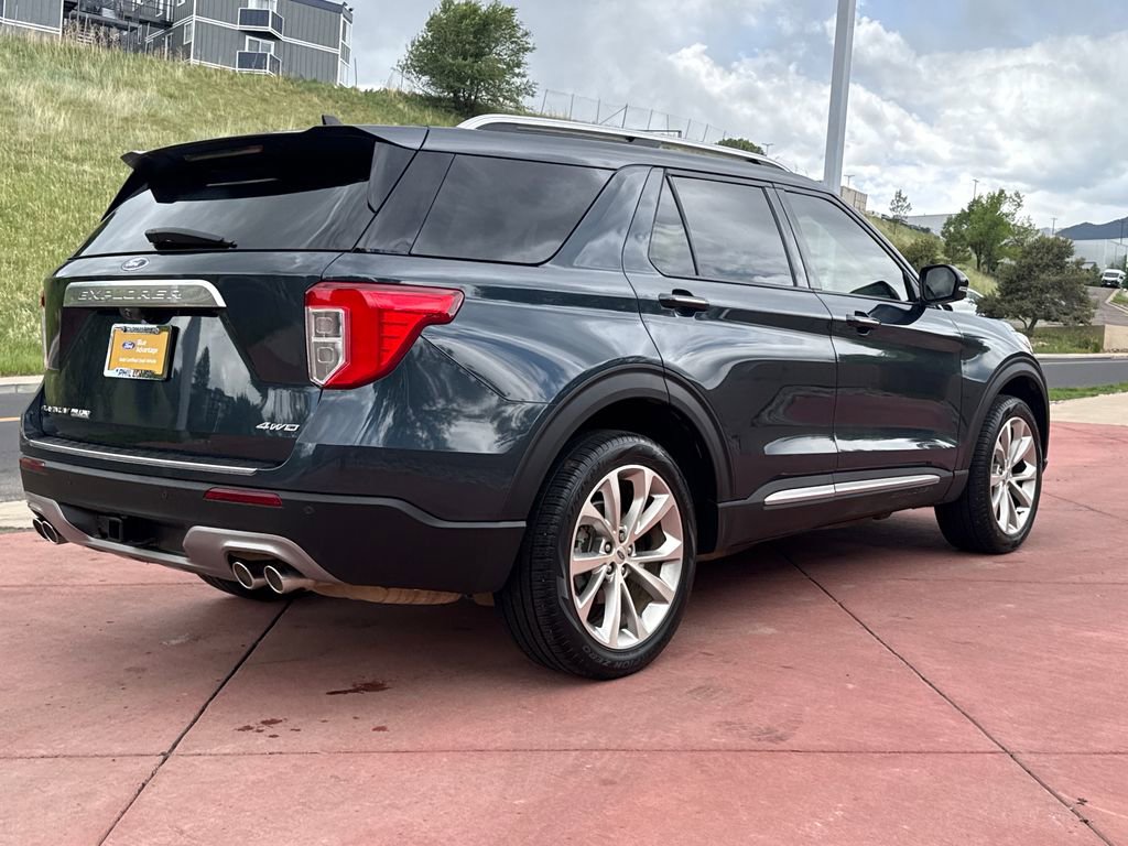 Certified 2023 Ford Explorer Platinum w/ Technology Package AWD/4WD image 9