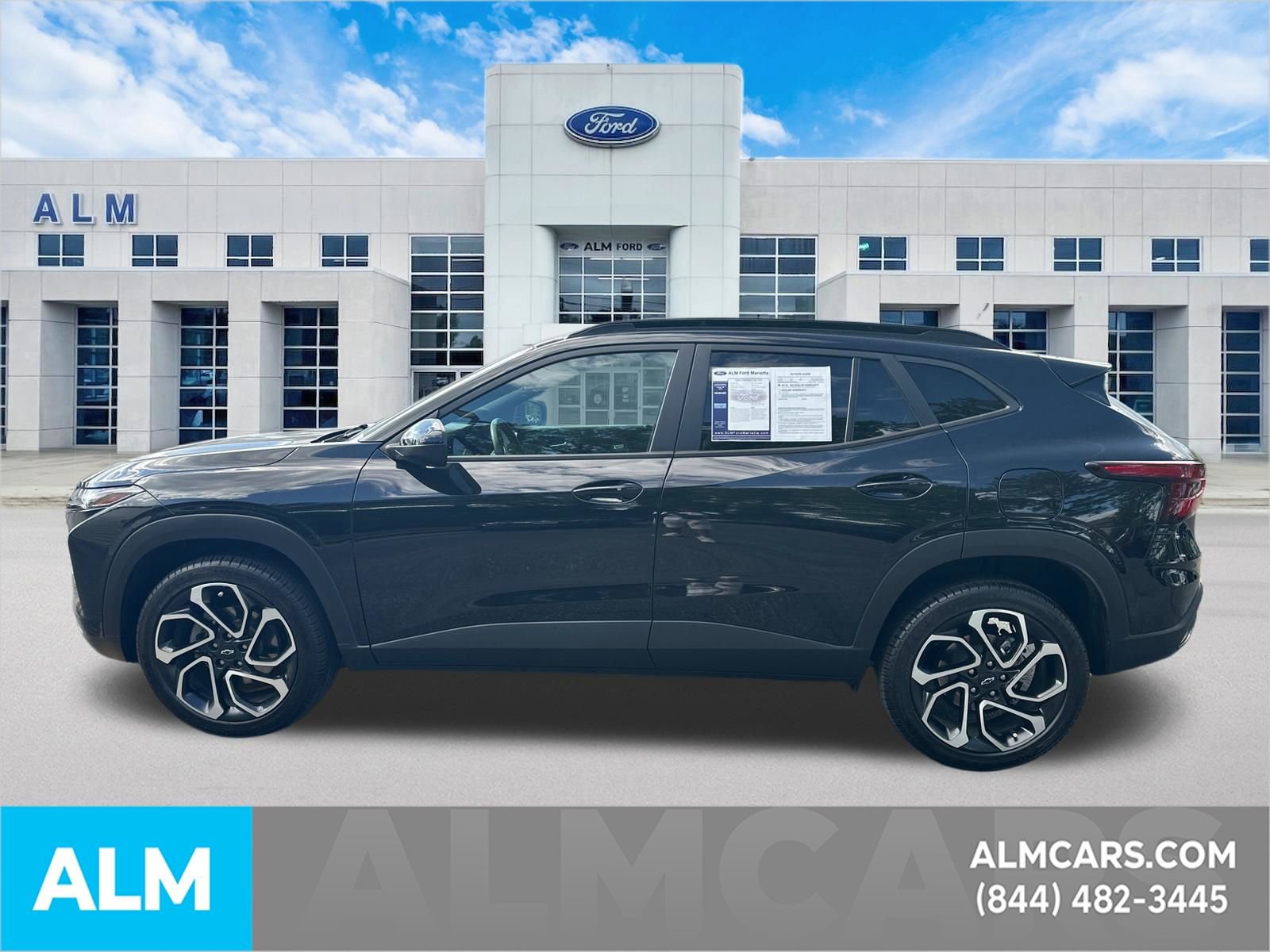 Used 2024 Chevrolet Trax RS FWD image 9