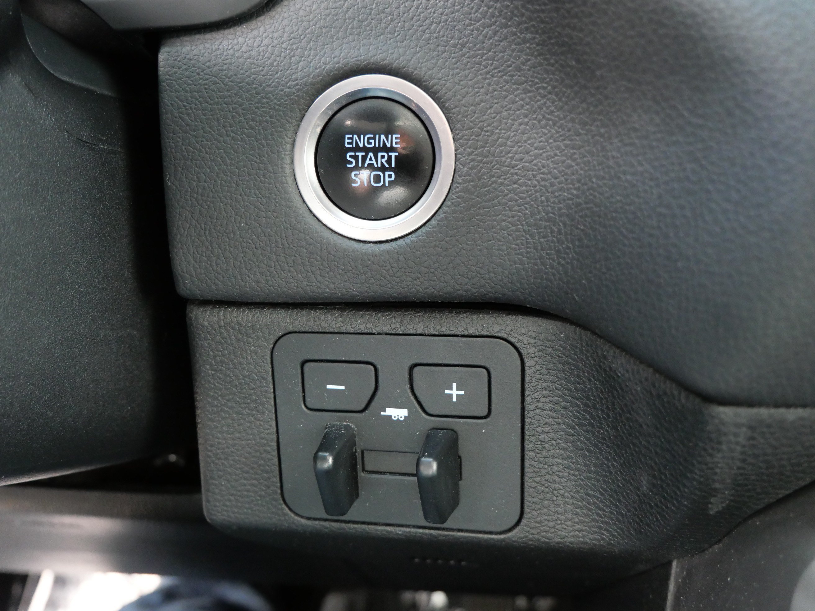 Used 2022 Toyota Tundra Limited AWD/4WD image 33