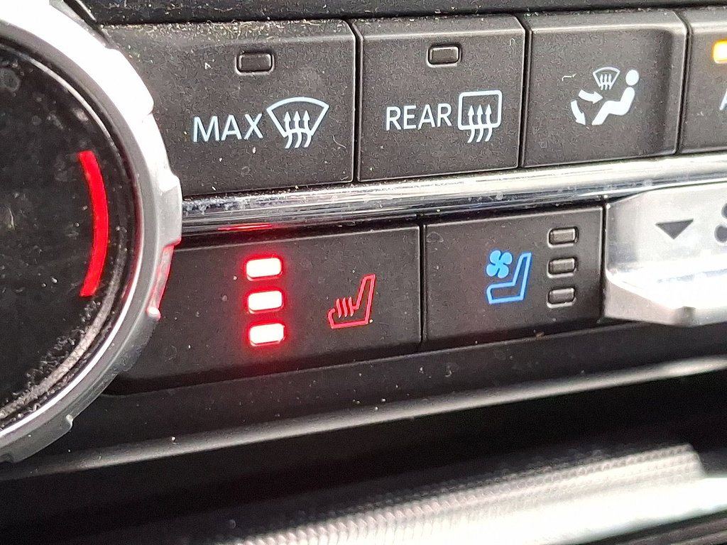 Certified 2023 Ford F150 Lariat w/ Equipment Group 502A High image 19