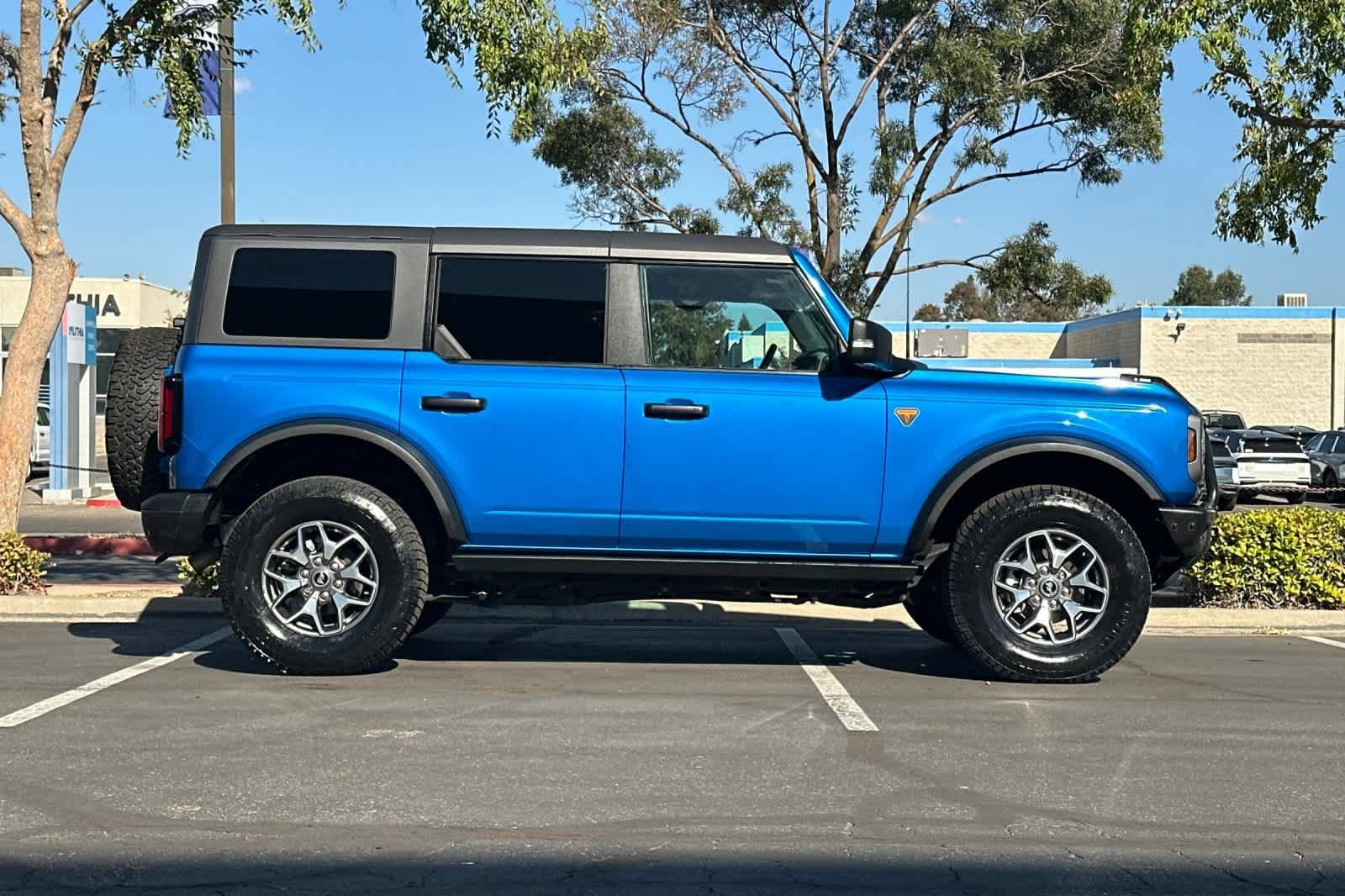 Certified 2023 Ford Bronco Badlands AWD/4WD image 9