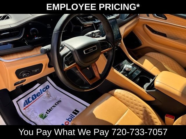 Used 2023 Jeep Grand Cherokee Summit AWD/4WD image 15