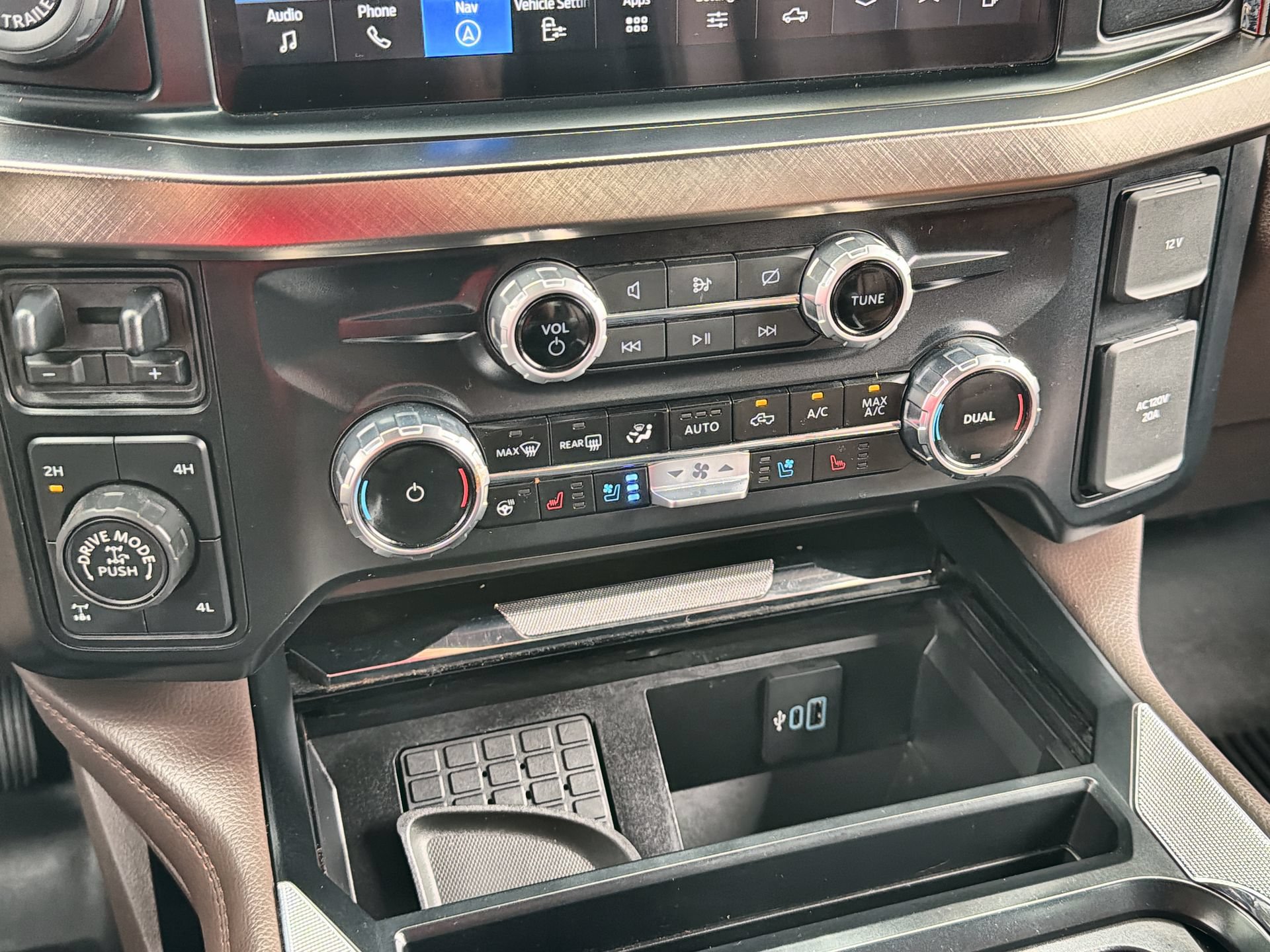 Certified 2024 Ford F250 King Ranch w/ Tremor Off-Road Package AWD/4WD image 19